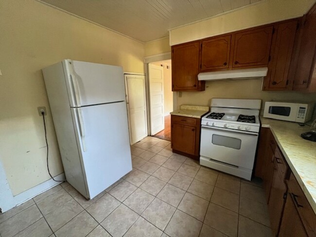 Building Photo - 2 Bedroom 2 Bath House in Wagener Terrace ...