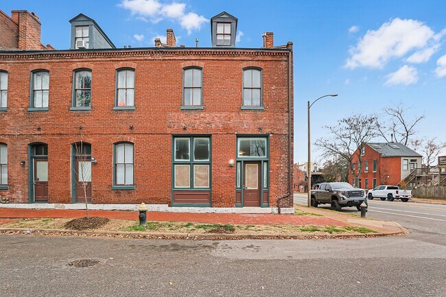 Building Photo - 2024 S 11th St