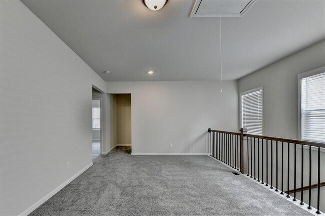 Building Photo - 1854 Westfall Lndg