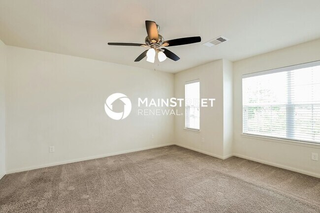 Building Photo - 4 Bedroom Pet-Friendly Home in MAGNOLIA, TX with Main Street Renewal