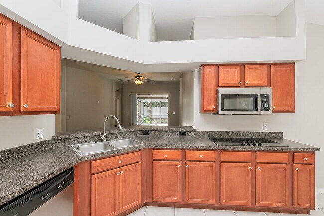 Building Photo - 7602 Citrus Blossom Dr