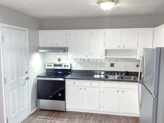 Building Photo - 1357 Heather Cir