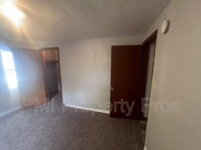 Building Photo - 4566 N 28th St