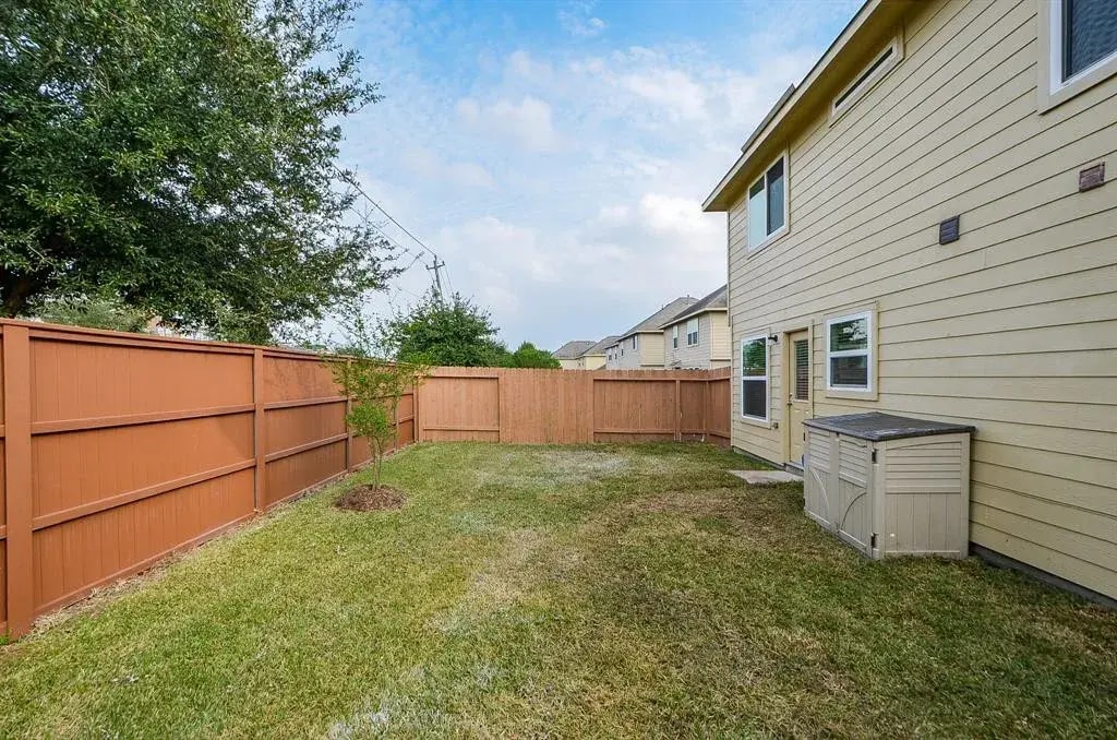 Building Photo - 2242 Tandy Park Way