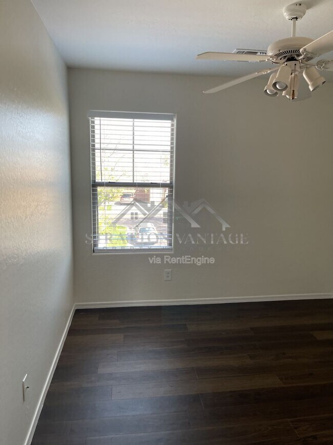 Building Photo - 1327 E Weatherby Way