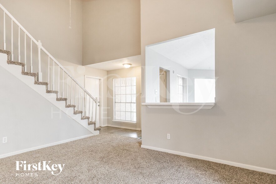 Building Photo - 3815 Derbyhall Dr