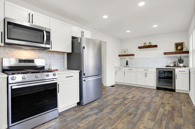 Building Photo - 3 Bed Home Accepting section 8 housing vouchers!