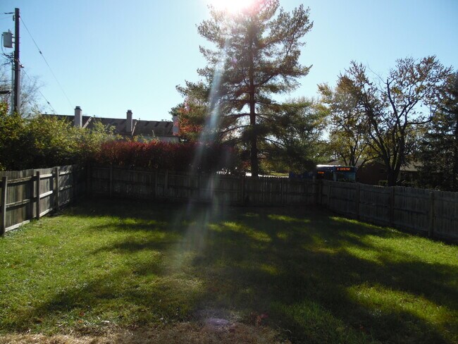 Building Photo - 2800 Kasey Ct