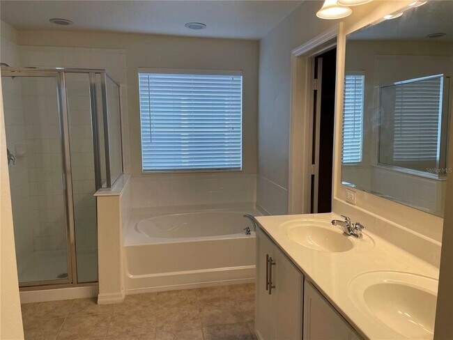 Building Photo - 14651 Bahama Swallow Boulevard