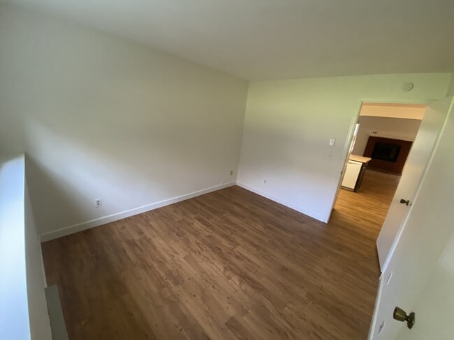 Building Photo - 3565 Windmill Dr