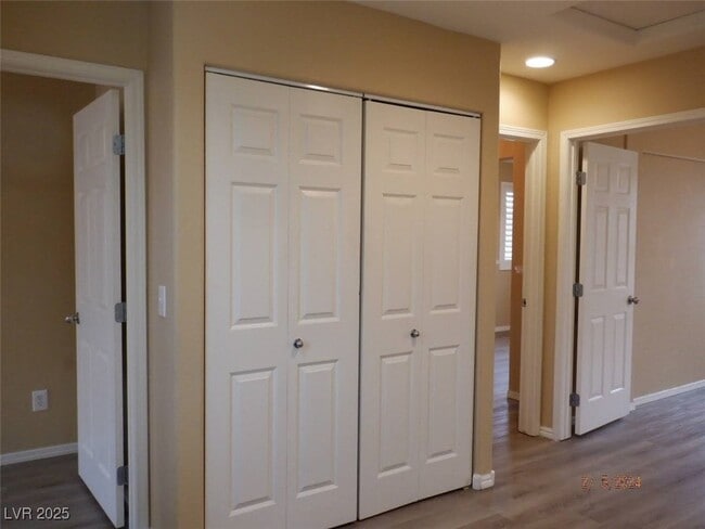 Building Photo - 7920 Windhamridge Dr