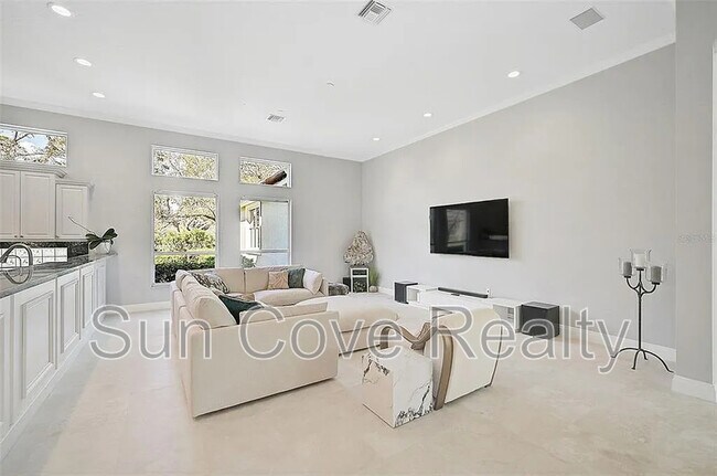 Building Photo - 854 Macewen Dr