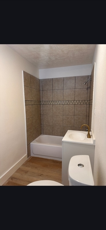 Building Photo - 410 Randall St