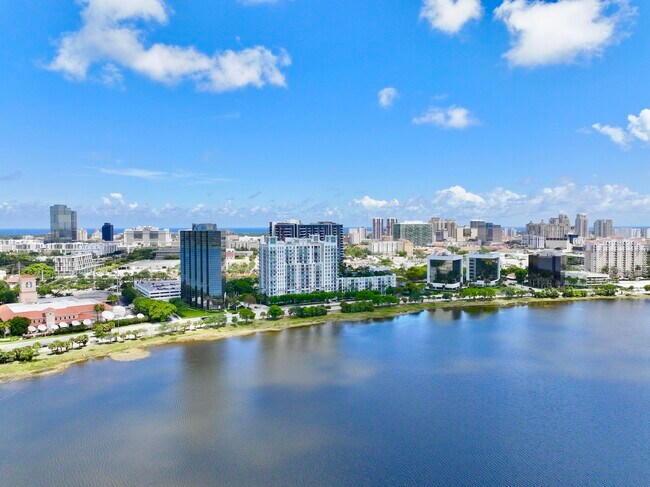 Building Photo - 300 S Australian Ave