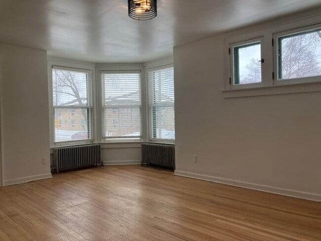 Building Photo - Sharon Apt - 906-908 N 34th Street