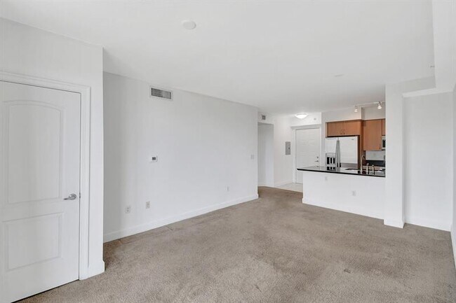 Building Photo - 1830 Radius Dr