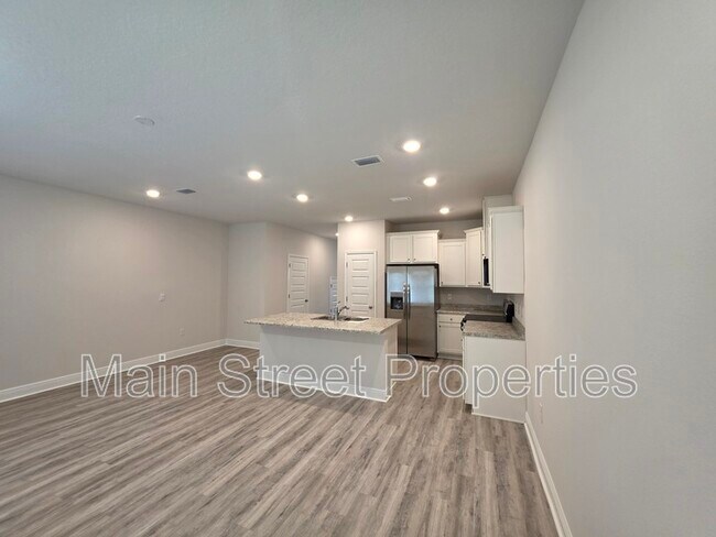 Building Photo - 9011 Golden Eye Dr