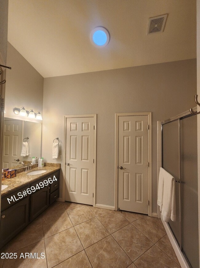 Building Photo - 14750 W Avalon Dr