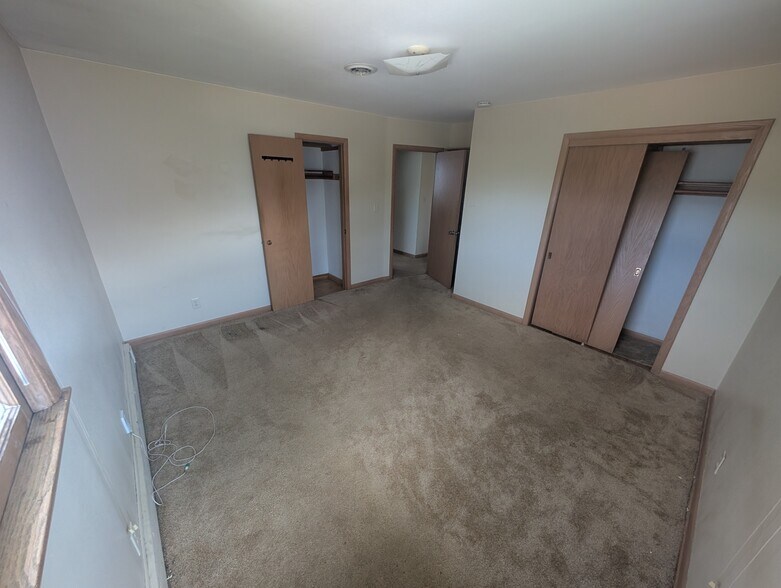 Building Photo - 3759 S 58th St