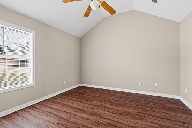 Building Photo - Tundra Real Estate