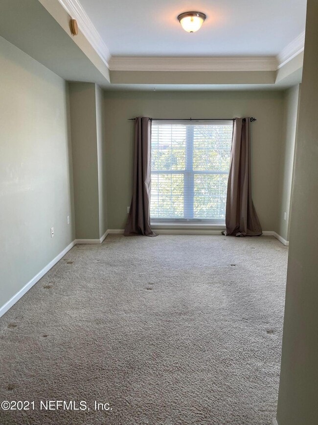 Building Photo - 400 E Bay St