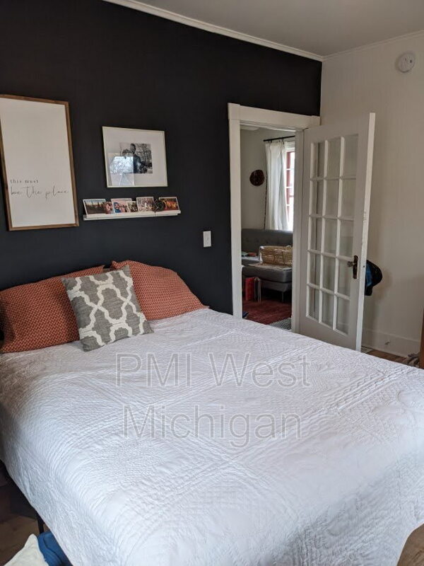 Building Photo - 103 Fitzhugh Ave SE