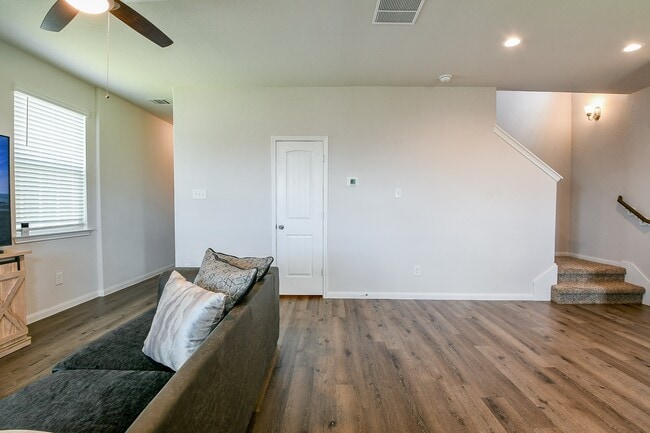 Building Photo - 24967 Goldoni Dr