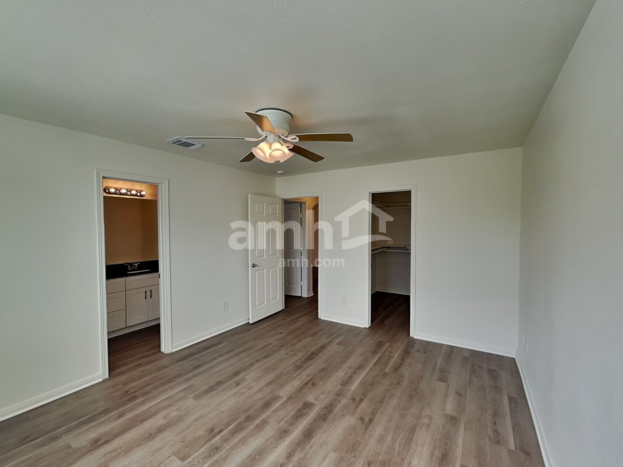 Building Photo - 13214 Ambrosa Dr