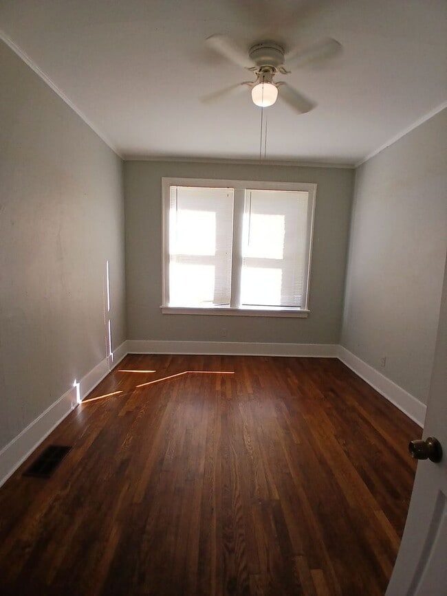 Building Photo - Thoughtfully Renovated 3-Bedroom, 1-Bath | Open to Section 8