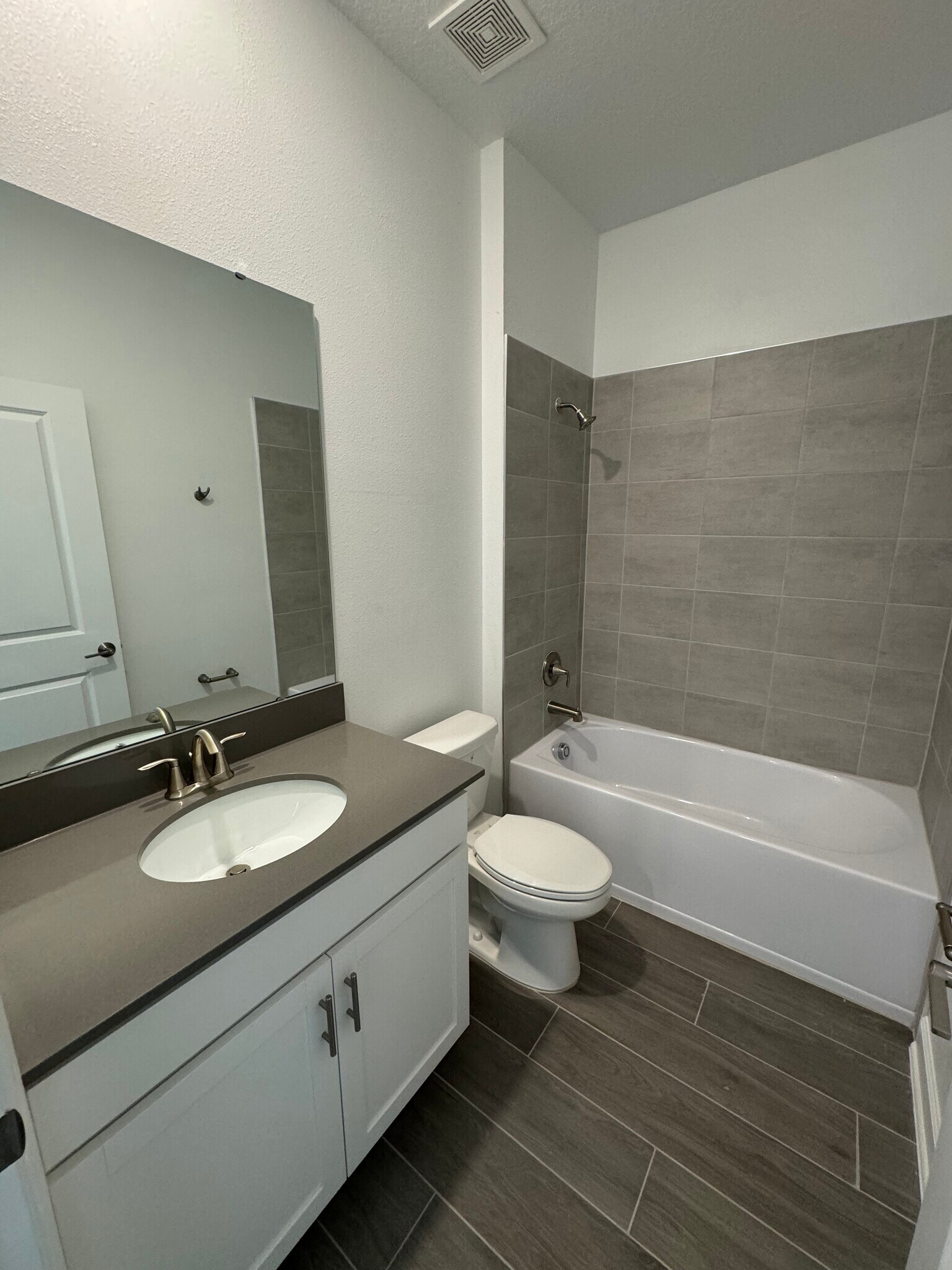 Building Photo - 11867 Boldface Dr