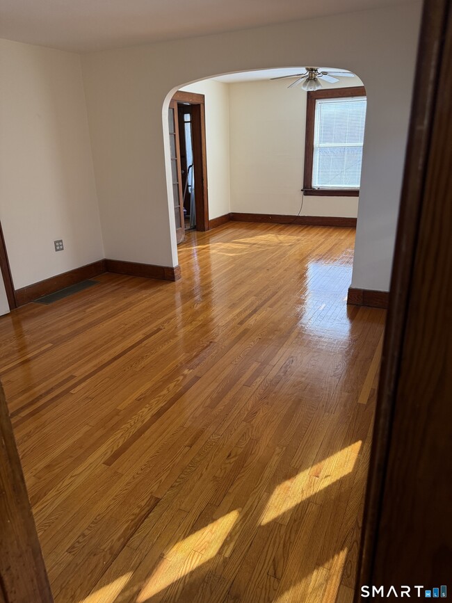 Building Photo - 7 Gardners Ln