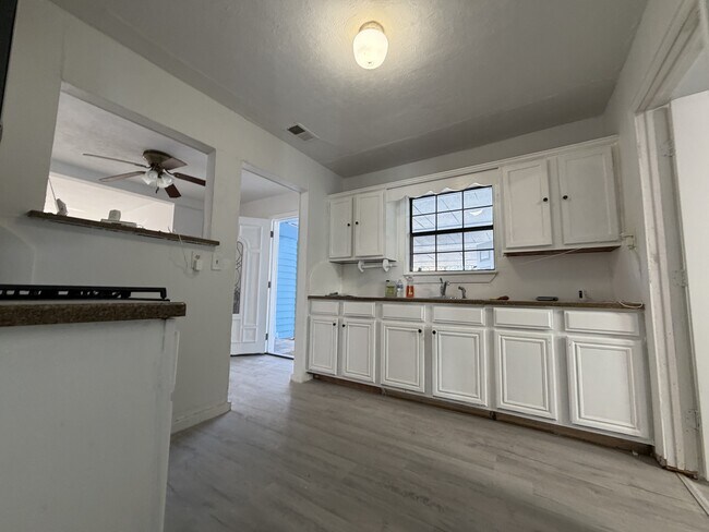 Building Photo - 317 Choctaw Trce