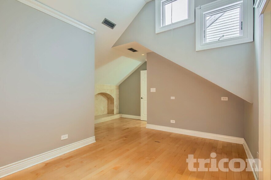 Building Photo - 11059 Catherine Dr