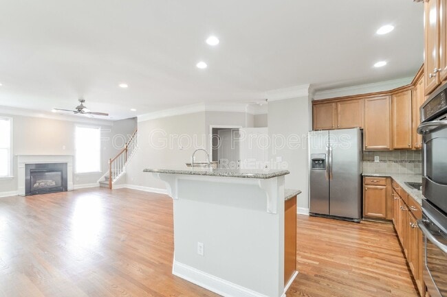 Building Photo - 7356 Sedgebrook Dr W