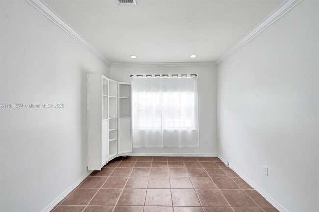 Building Photo - 3041 SW 88th Ave
