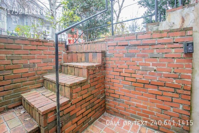 Building Photo - 1752 Euclid St NW