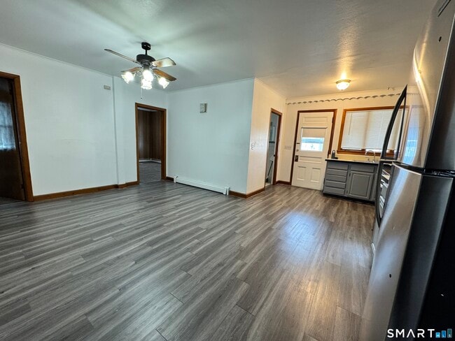 Building Photo - 704 Highland Ave