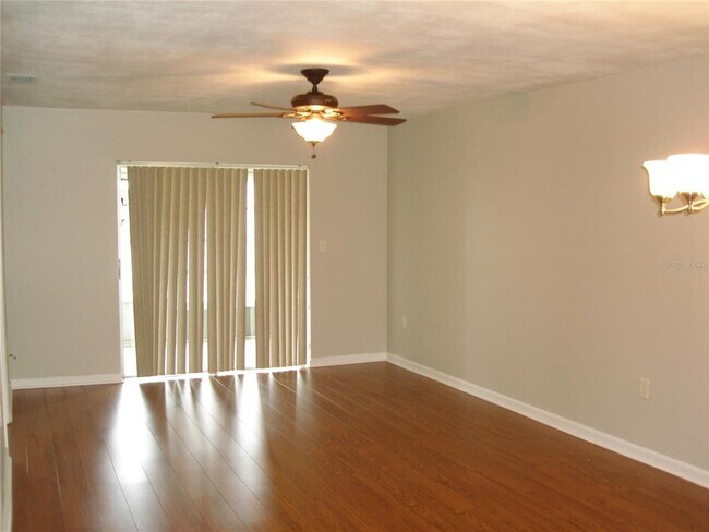 Building Photo - 2902 Bradley Ct