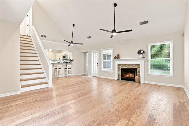 Building Photo - 5527 Bridge Pointe Dr