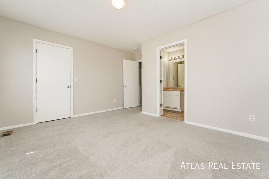 Building Photo - 4745 N Andes St