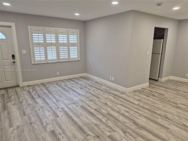 Building Photo - 407 SW Natura Ave