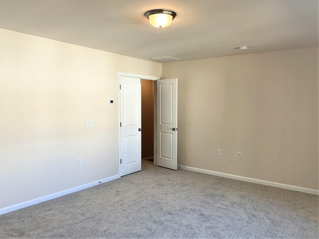 Building Photo - 3021 Newfields Pl