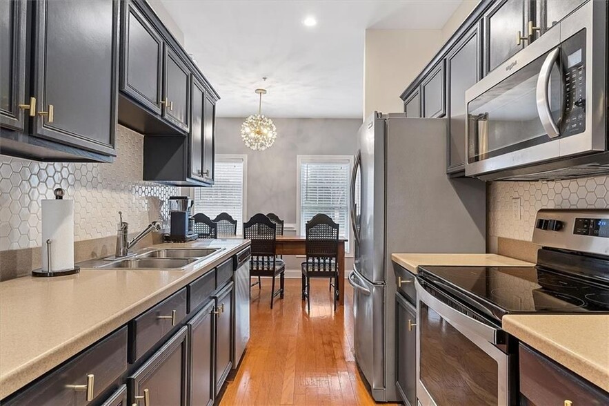 Building Photo - 1168 Stephens St