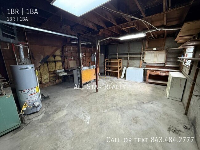 Building Photo - 1100 W. 32nd-1