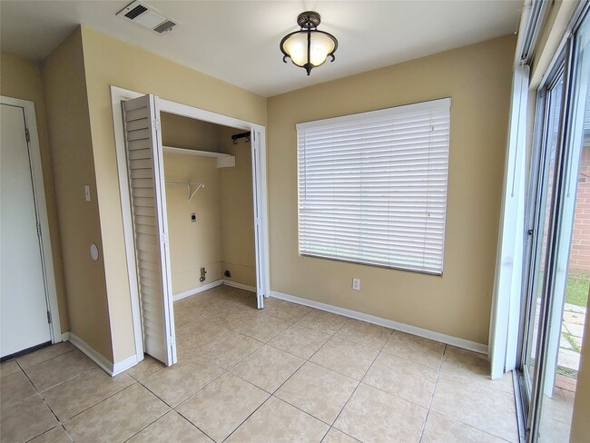 Building Photo - 4407 Waterfall Way