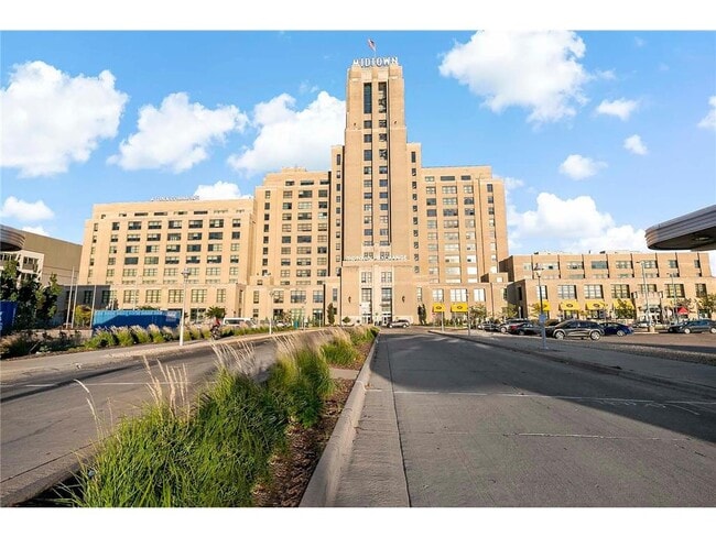 Building Photo - 2929 Chicago Ave