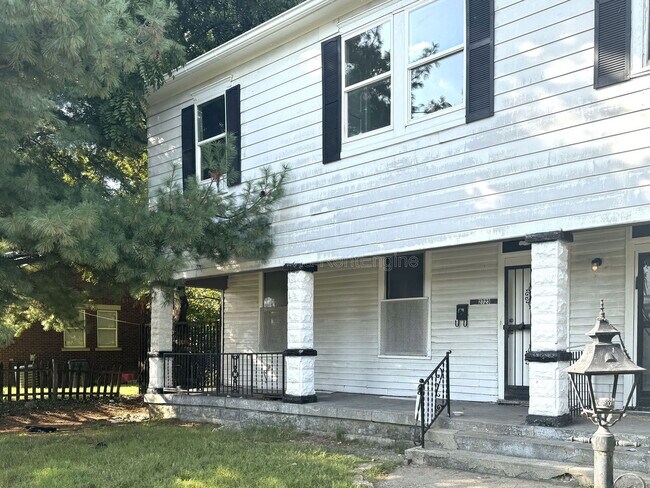 Primary Photo - 2723 Elliott Ave