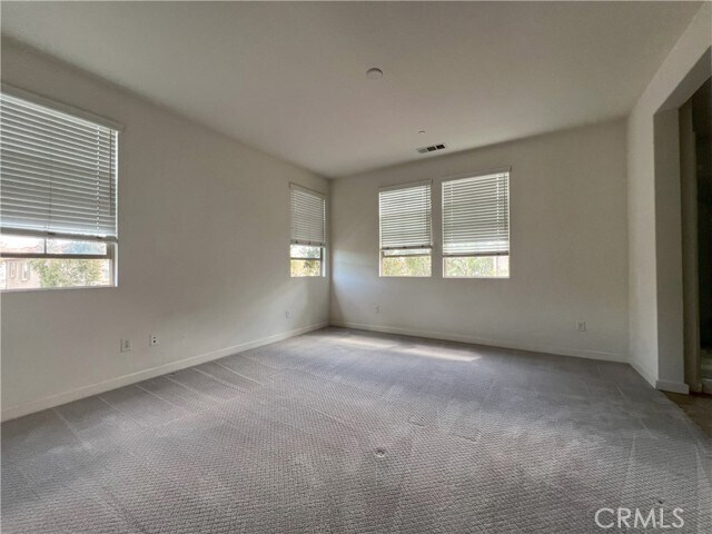 Building Photo - 102 Wild Rose