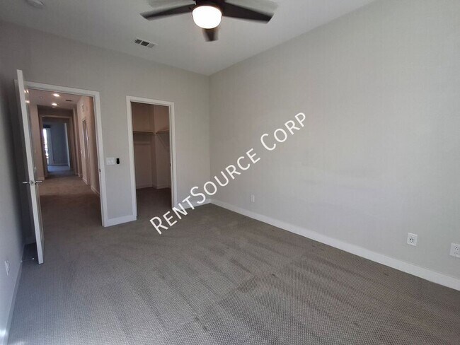 Building Photo - 27231 W Coyote Bush Ct