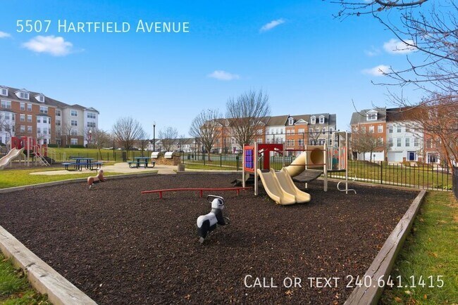 Building Photo - 5507 Hartfield Ave